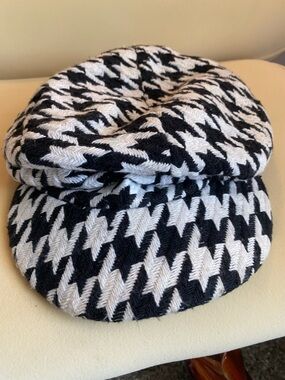 Black and White Houndstooth Baker Boy Cap - Unbranded